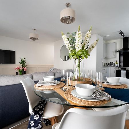 Lawsons Place - Family-Friendly Apartment With Parking On Babbacombe Downs In توركواي المظهر الخارجي الصورة